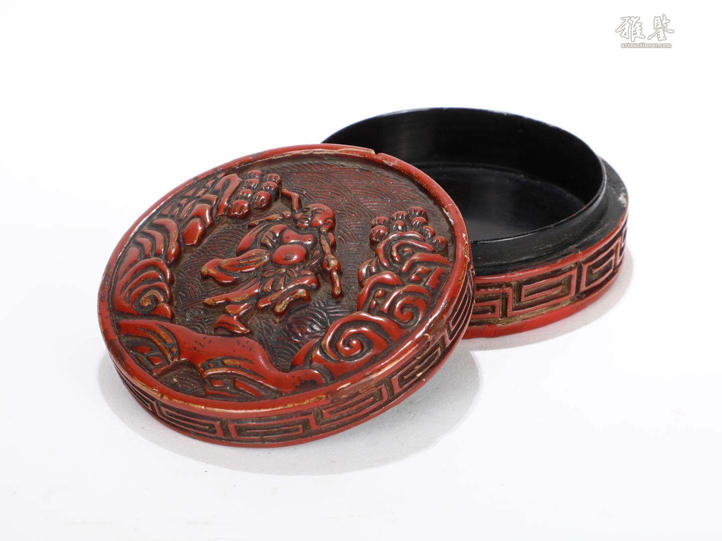 明 剔紅布袋和尚紋香盒